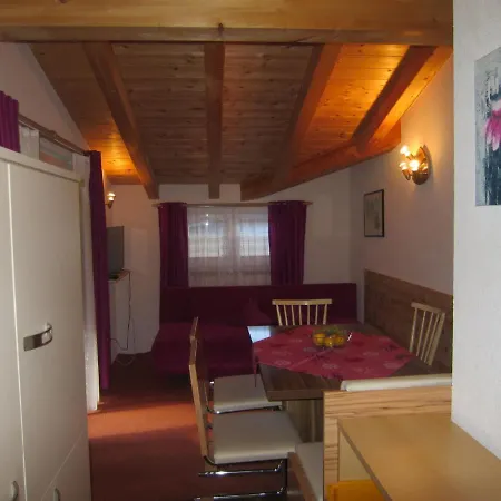 Apartment Jacqueline - Hbn180 By Interhome
